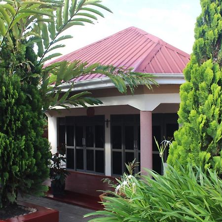 Montane Safaris Hotel Fort Portal Luaran gambar