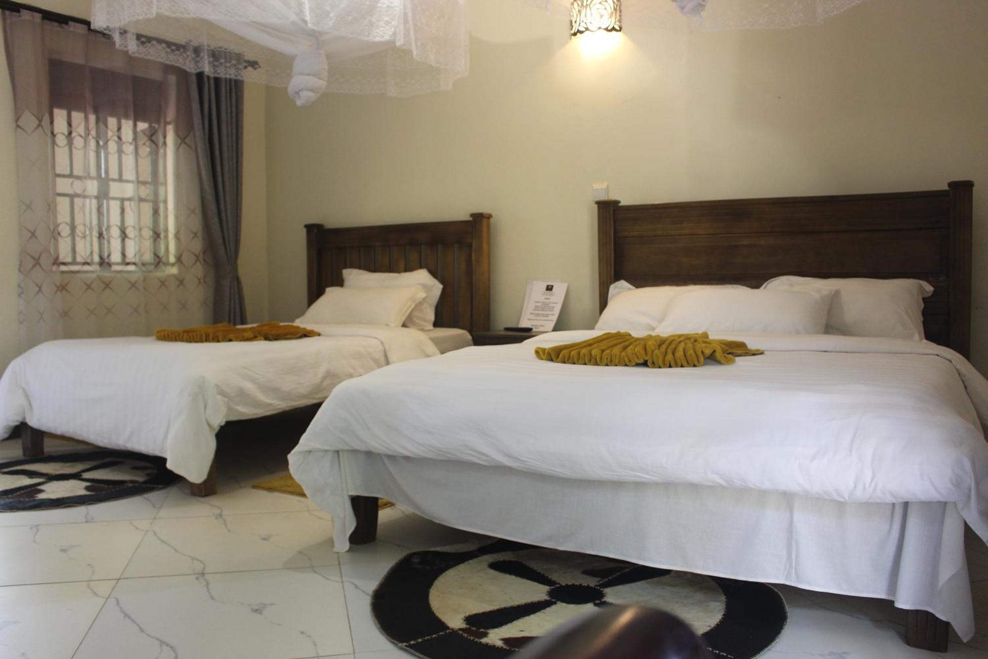 Montane Safaris Hotel Fort Portal Luaran gambar