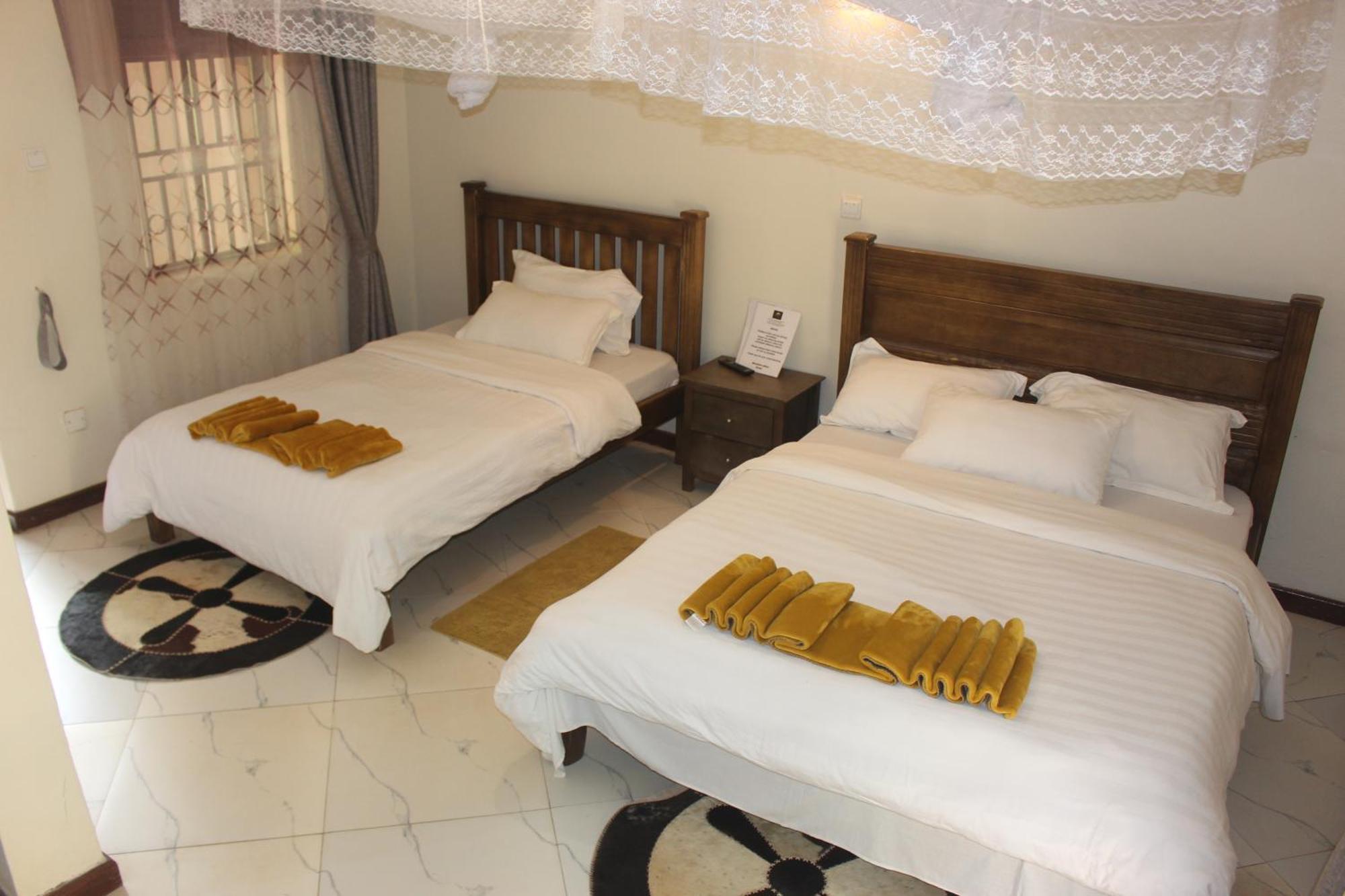 Montane Safaris Hotel Fort Portal Luaran gambar