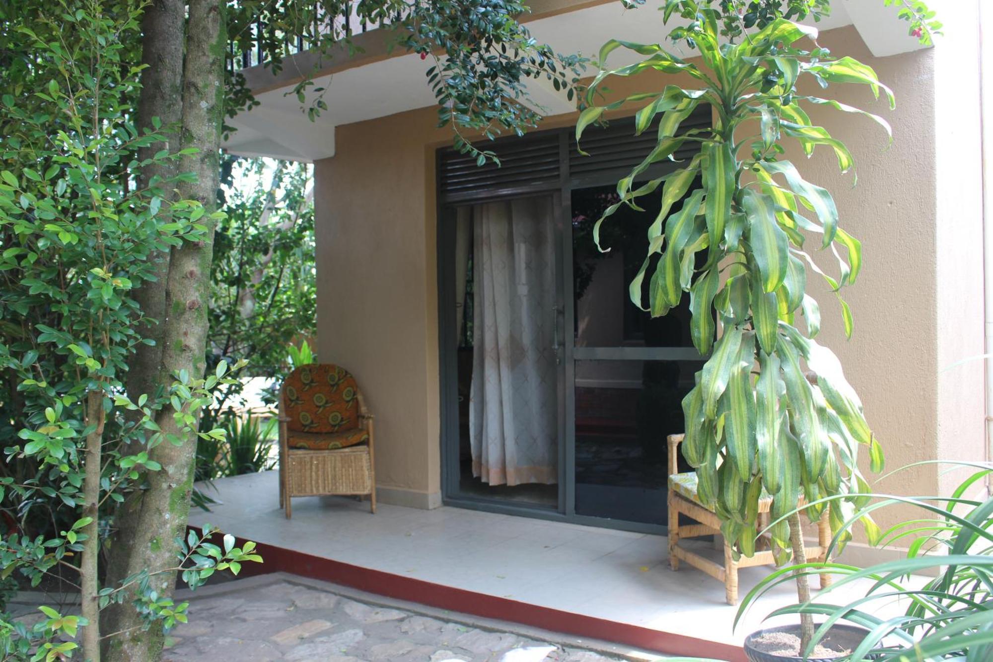 Montane Safaris Hotel Fort Portal Luaran gambar