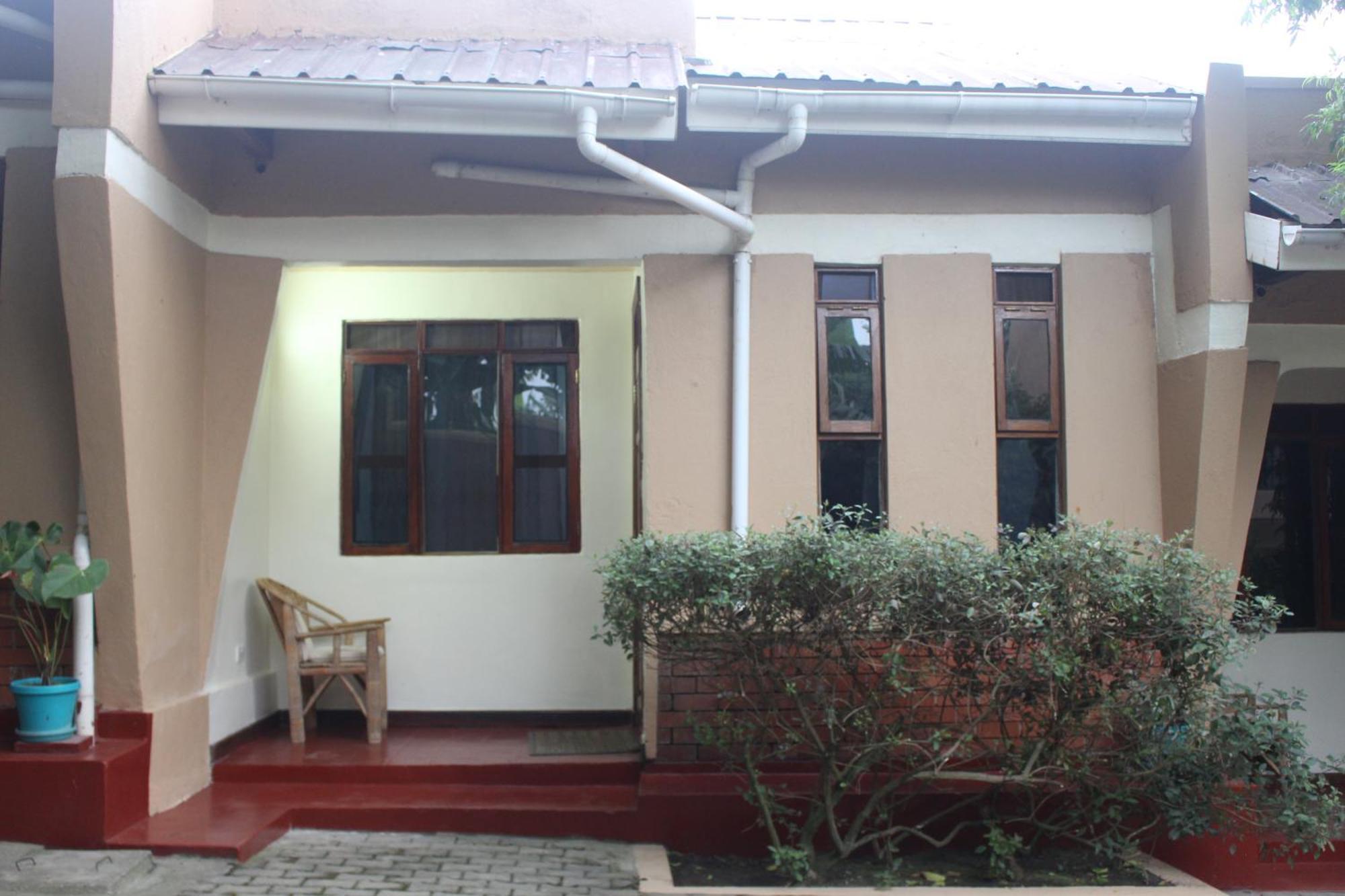 Montane Safaris Hotel Fort Portal Luaran gambar