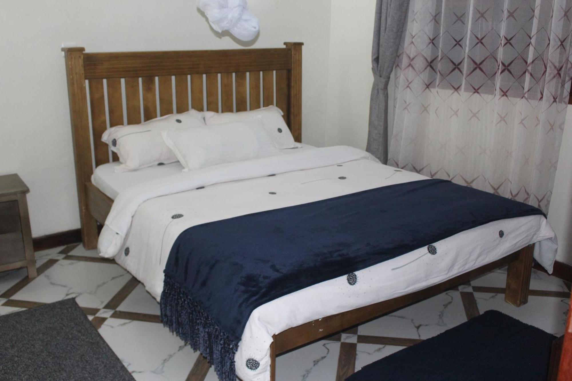 Montane Safaris Hotel Fort Portal Luaran gambar